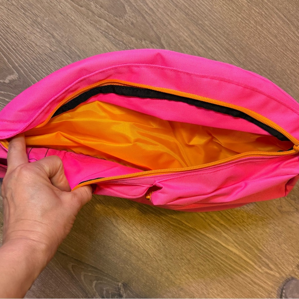 Kavu Vibrant Pink Sling Bag with Orange Details - Picture 4 of 9